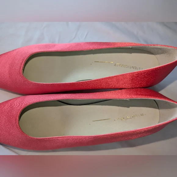 Intentionally Blank Coral Pink Low Heels - Picture 4 of 6